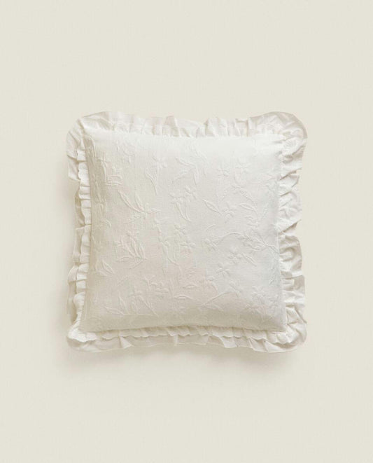RUFFLE CUSHION COVER