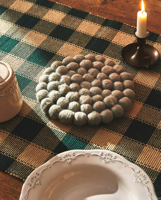 CHRISTMAS ROUND WOOL TRIVET