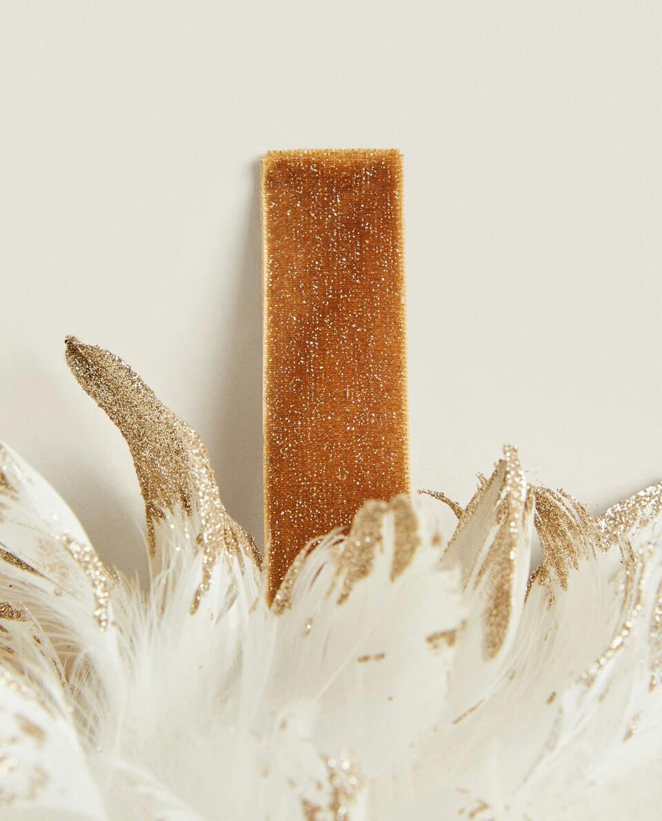 CHRISTMAS FEATHER WREATH DECORATION