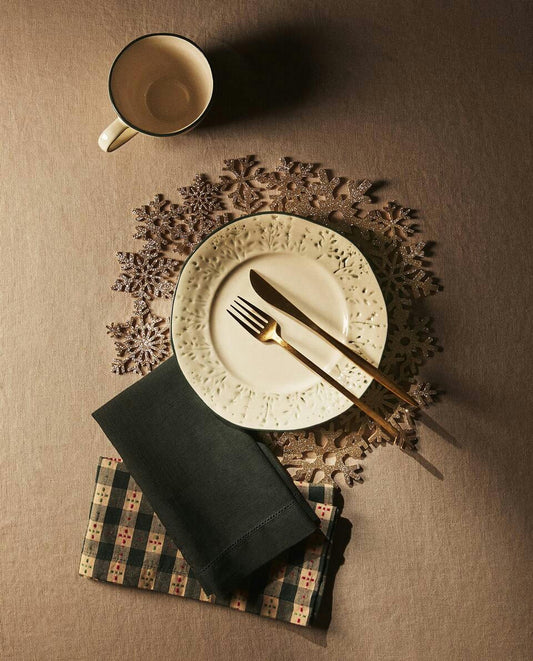 GLITTERY CHRISTMAS SNOWFLAKE PLACEMAT