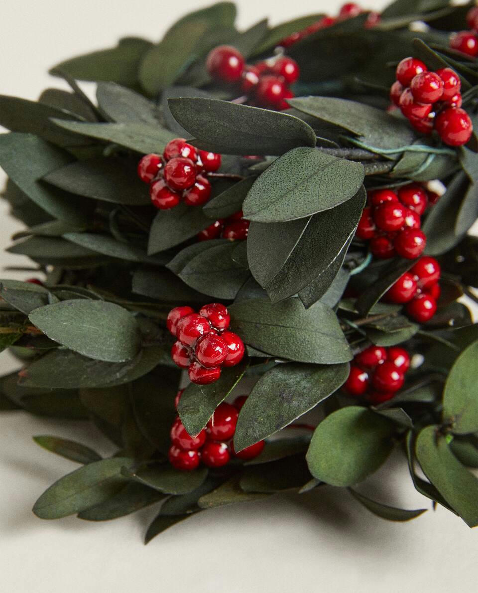 PACK OF CHRISTMAS HOLLY NAPKIN RINGS (PACK OF 4)