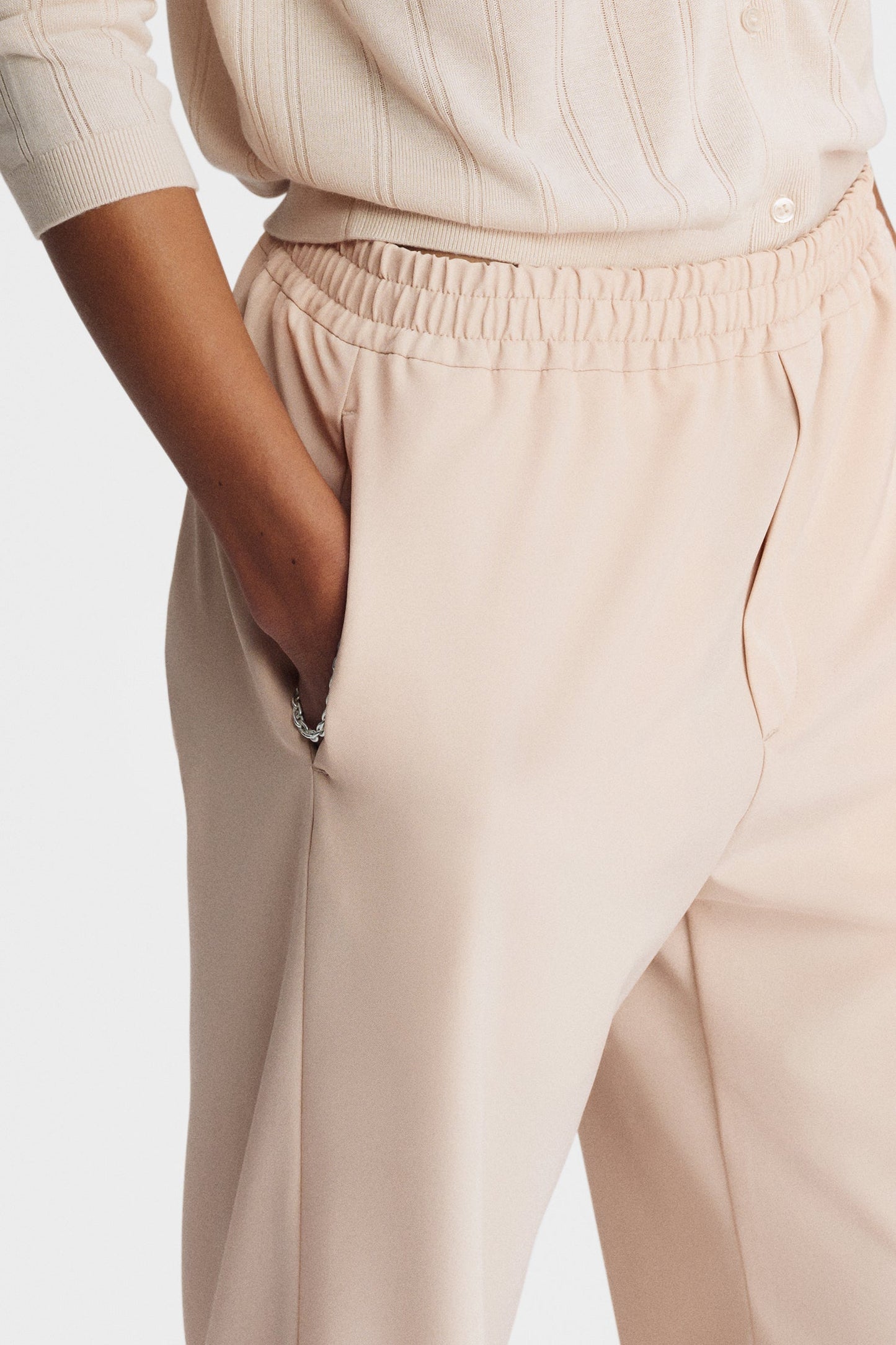 Anja Pant / Moonbeam