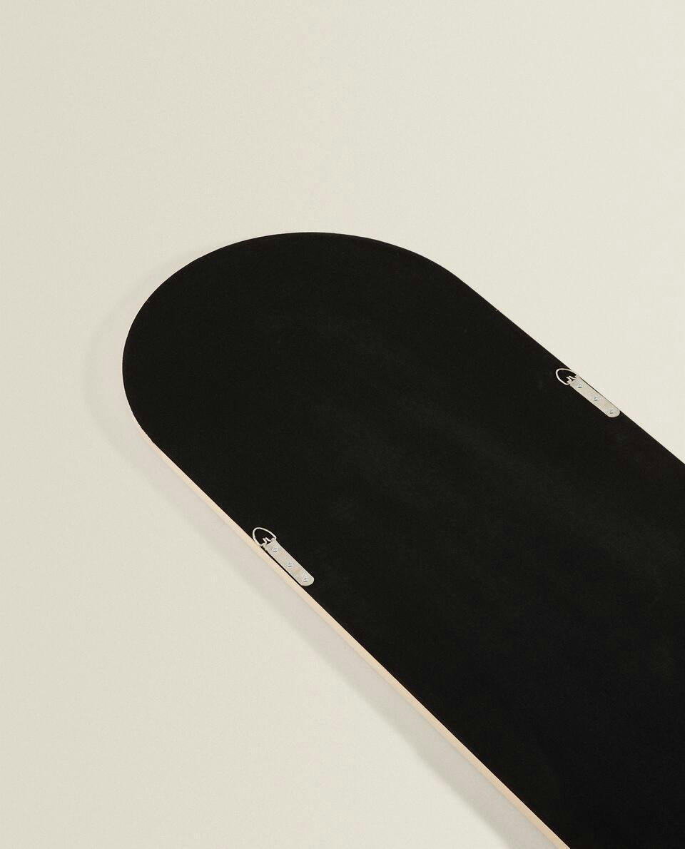 VERTICAL WINDOW MIRROR