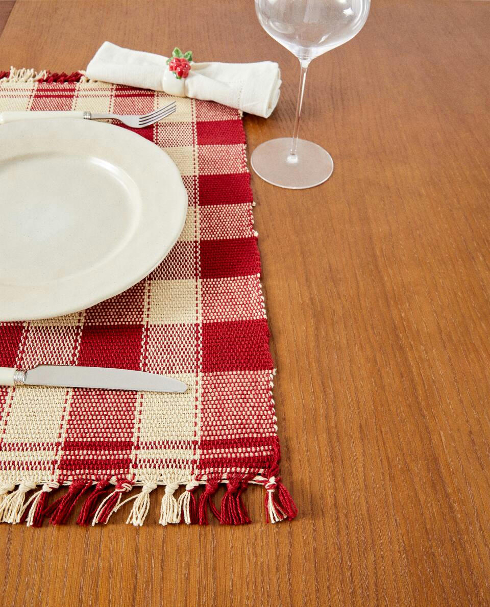 PACK OF CHECK CHRISTMAS PLACEMATS (PACK OF 2)