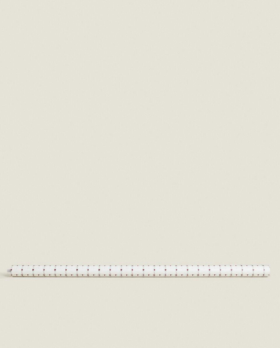 CHRISTMAS WRAPPING PAPER WITH HEARTS