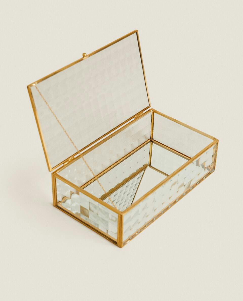 BOX WITH GOLD RIM